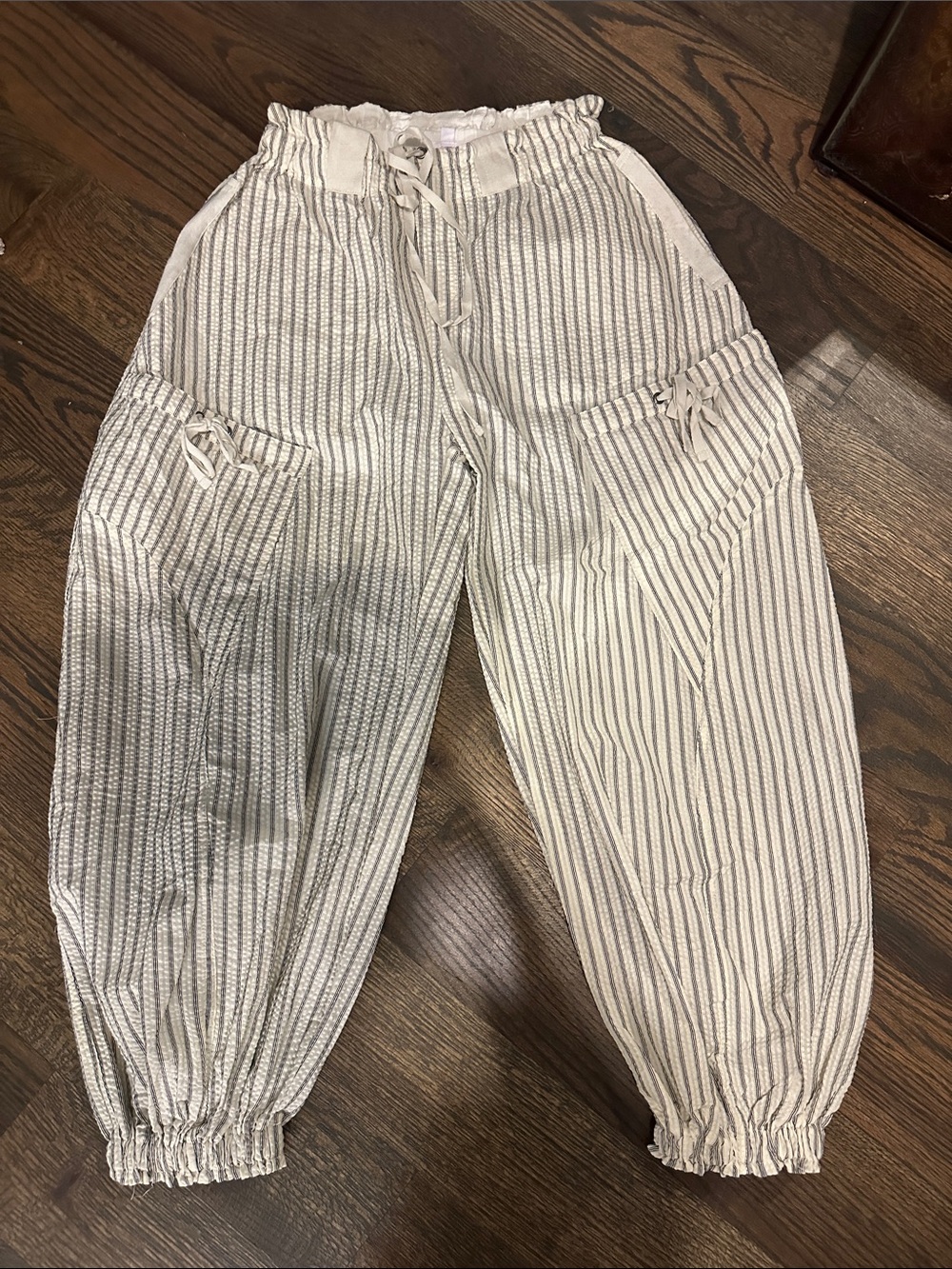 Striped Elastic Waist womans Jogger Pants - Cream & Gray